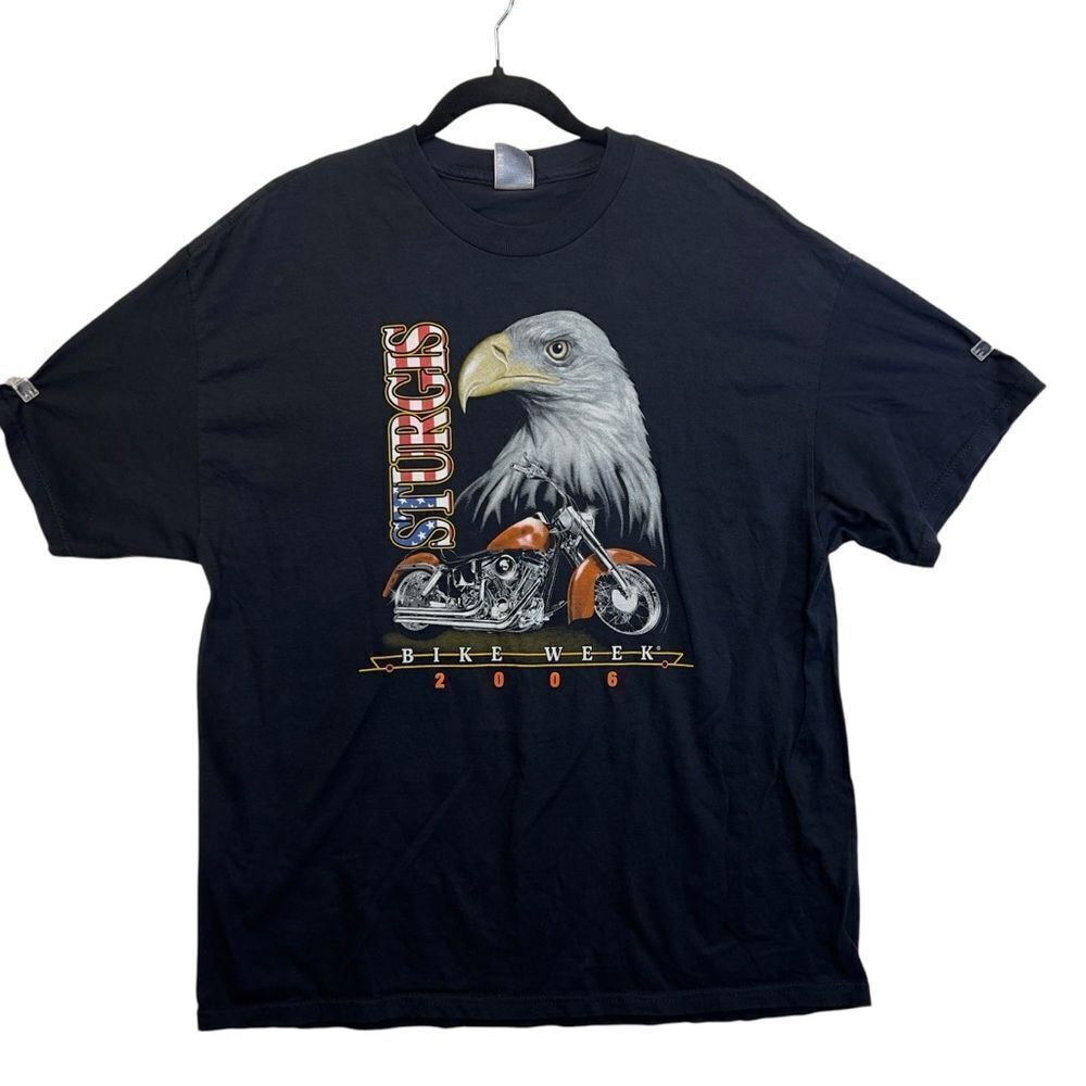 🇺🇸🦅2006 Sturgis Black Hills rally Tee, size Medium.  Harley Davidson graphic.